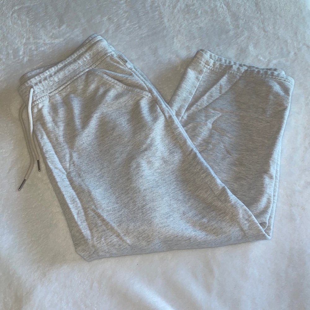 Eddie Bauer Grey Women’s Capri Sweatpants